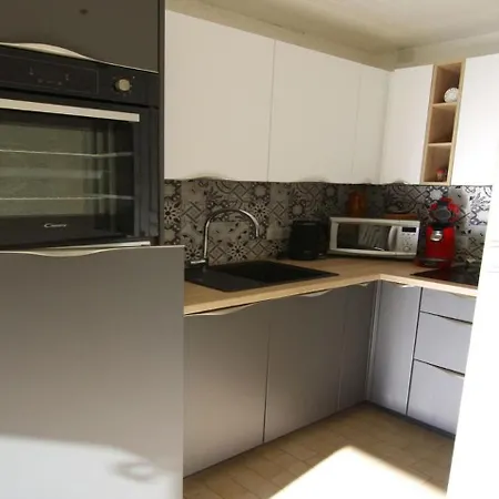 Apartment Le Dahut - Pour 4 Personnes Mae-9214