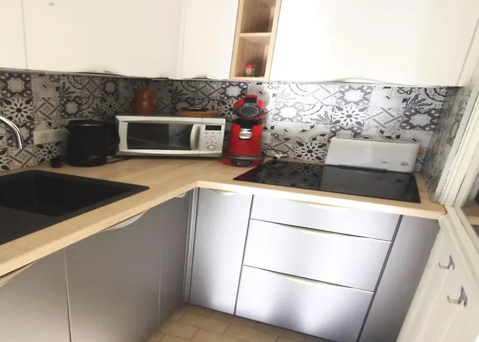 Le Dahut - Pour 4 Personnes Mae-9214 *